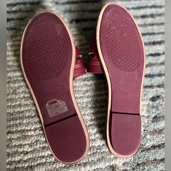Tory Burch leather sandals, size 8, maroon/gold - Picture 3 of 4